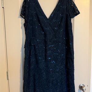 Scarlett Nite Navy V-Neck Midi Gown